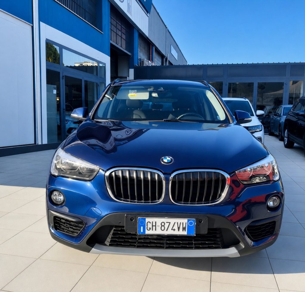BMW X1 S Drive 16d Business Sport Navi Park Assist - 2