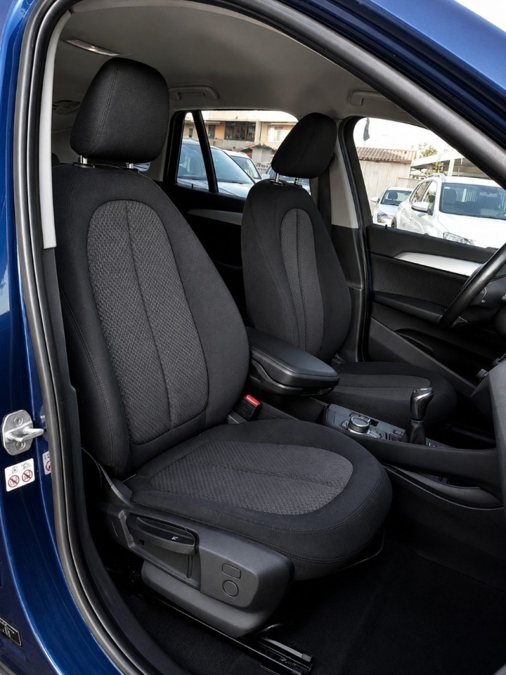 BMW X1 S Drive 16d Business Sport Navi Park Assist - 17