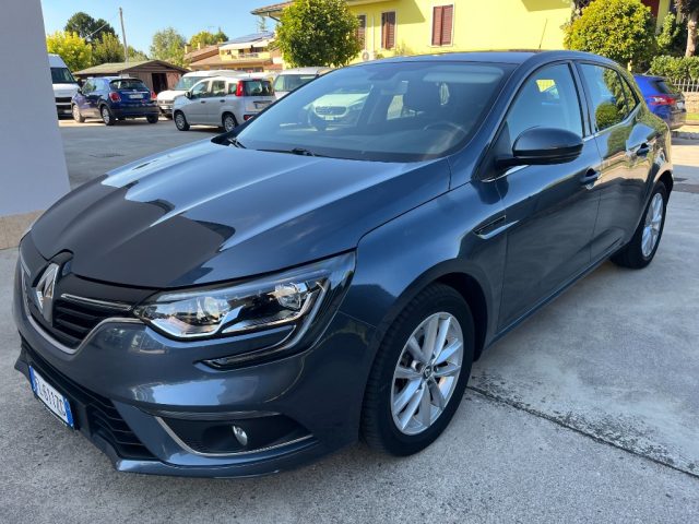 RENAULT Megane Grigio metallizzato