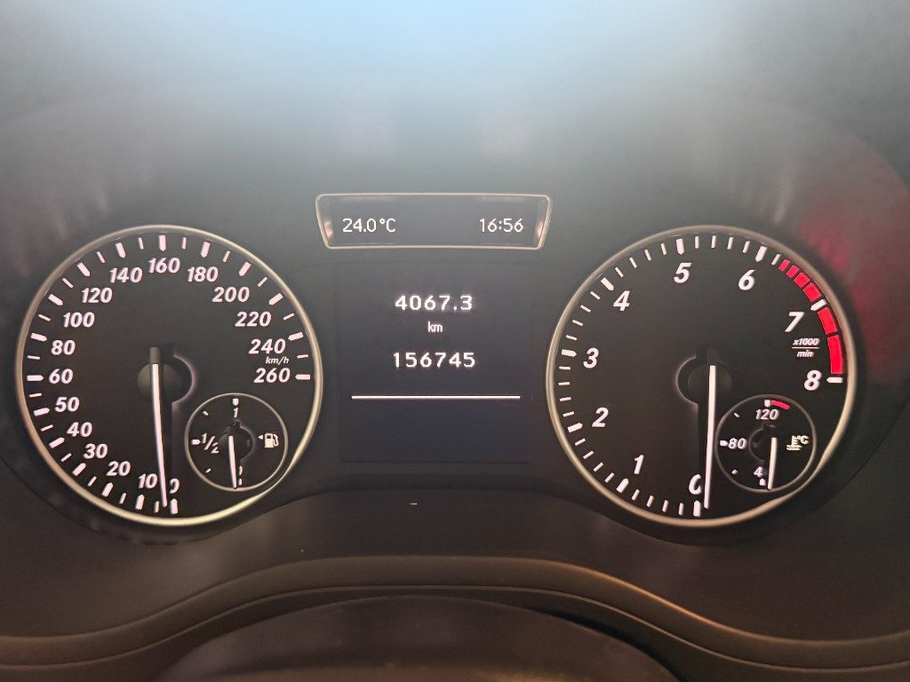MERCEDES-BENZ B 180 Executive - 15