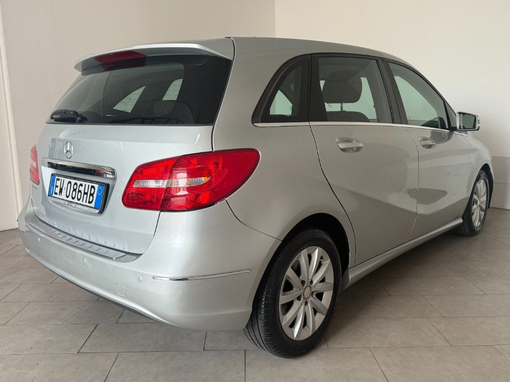 MERCEDES-BENZ B 180 Executive - 5