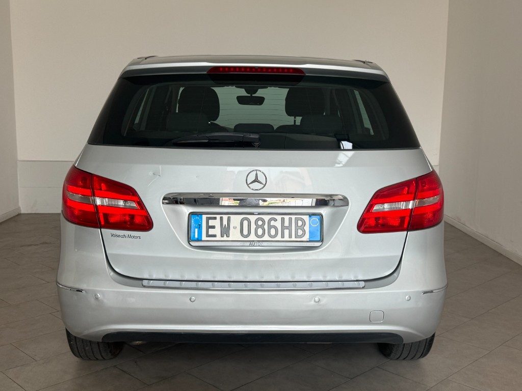 MERCEDES-BENZ B 180 Executive - 6