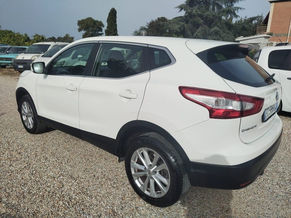 NISSAN Qashqai 1.5 dCi N-Connecta - 4