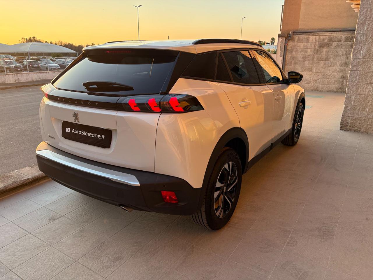 PEUGEOT 2008 1.5 bluehdi Allure Pack s&s 130cv eat8 - 5