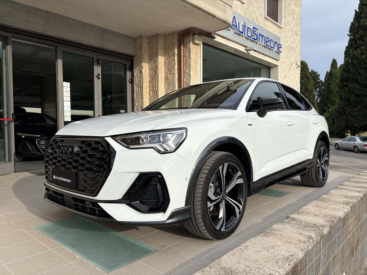 AUDI Q3 SPB SPORTBACK 40TDI S tronic S line Identity Black - 1