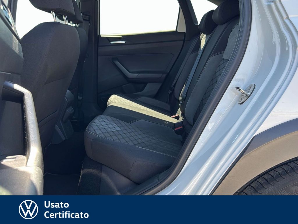 VOLKSWAGEN Taigo 1.0 tsi r-line 110cv - 10