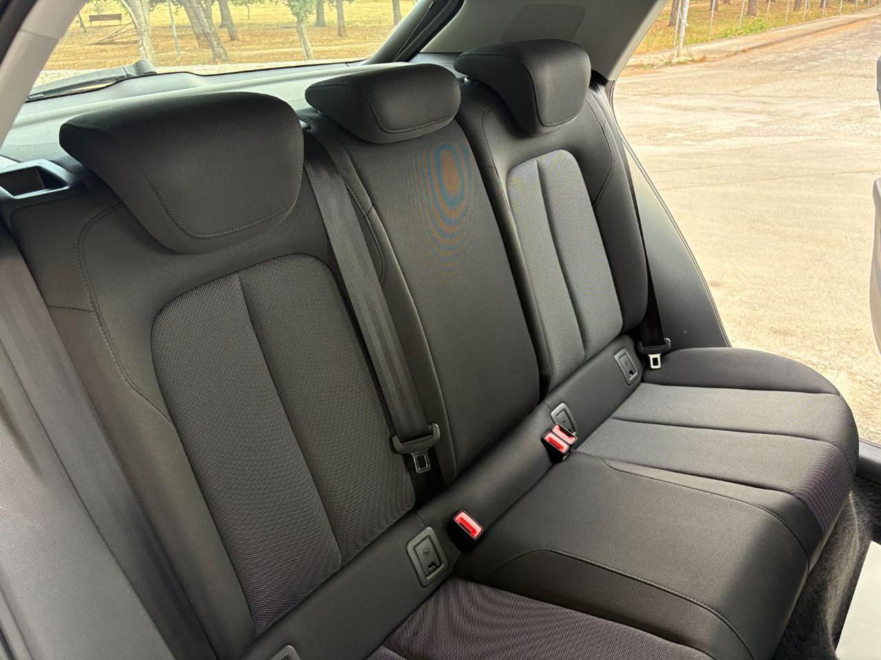 AUDI Q2 30 TDI S tronic Admired Advanced - 17