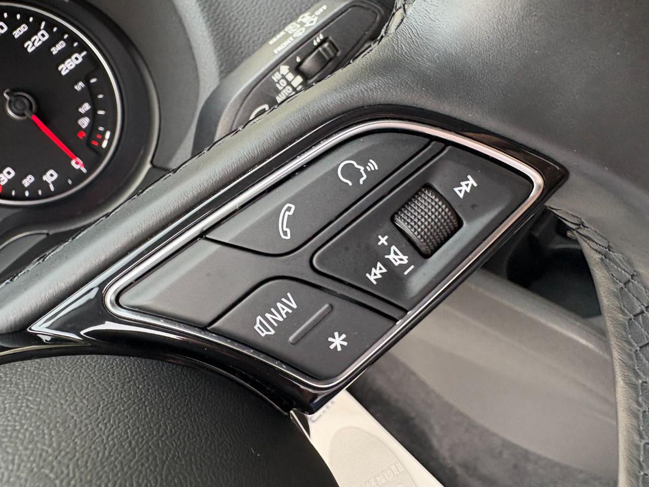 AUDI Q2 30 TDI S tronic Admired Advanced - 20