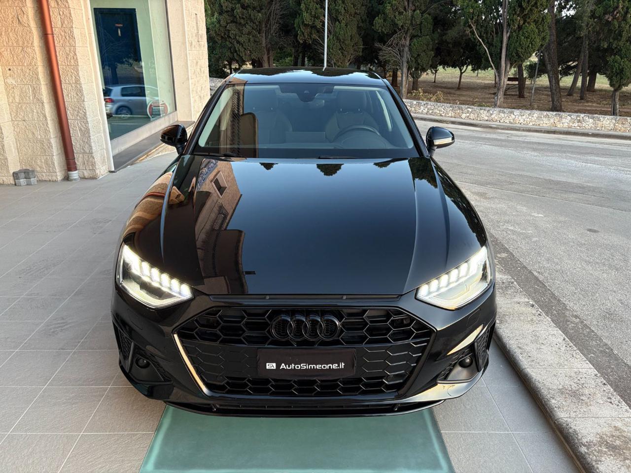 AUDI A4 35 TDI/163 CV S tronic S line edition TOTAL BLACK - 2