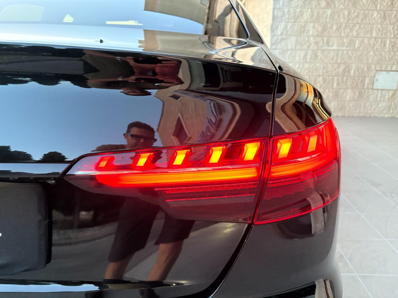AUDI A4 35 TDI/163 CV S tronic S line edition TOTAL BLACK - 42