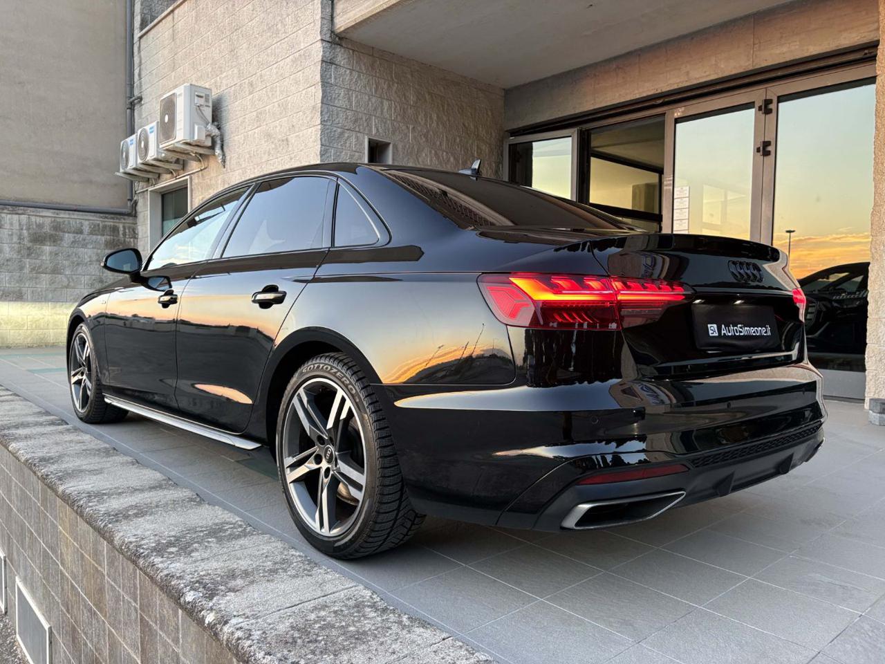 AUDI A4 35 TDI/163 CV S tronic S line edition TOTAL BLACK - 7