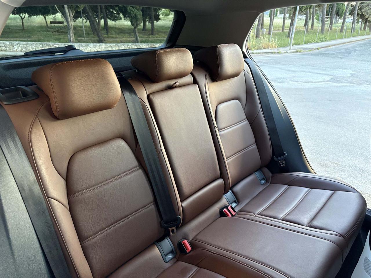 VOLKSWAGEN Golf 2.0 TDI DSG SCR Life COCKPIT-LUCI AMBIENTE - 24