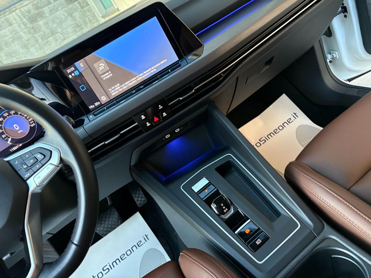 VOLKSWAGEN Golf 2.0 TDI DSG SCR Life COCKPIT-LUCI AMBIENTE - 25