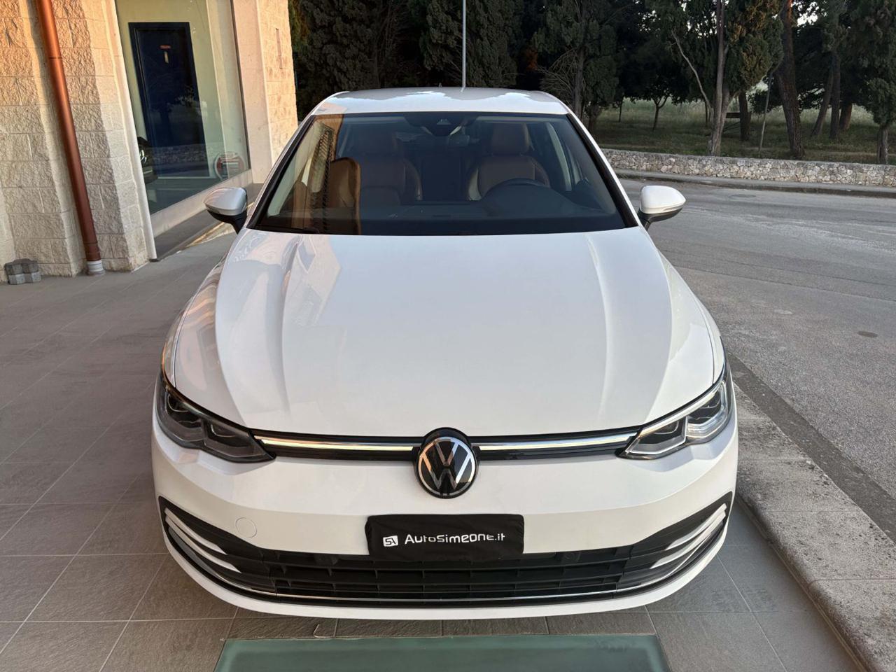 VOLKSWAGEN Golf 2.0 TDI DSG SCR Life COCKPIT-LUCI AMBIENTE - 2