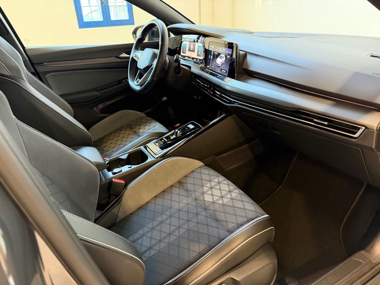 VOLKSWAGEN Golf 2.0 TDI 150 CV DSG SCR R-Line - 14