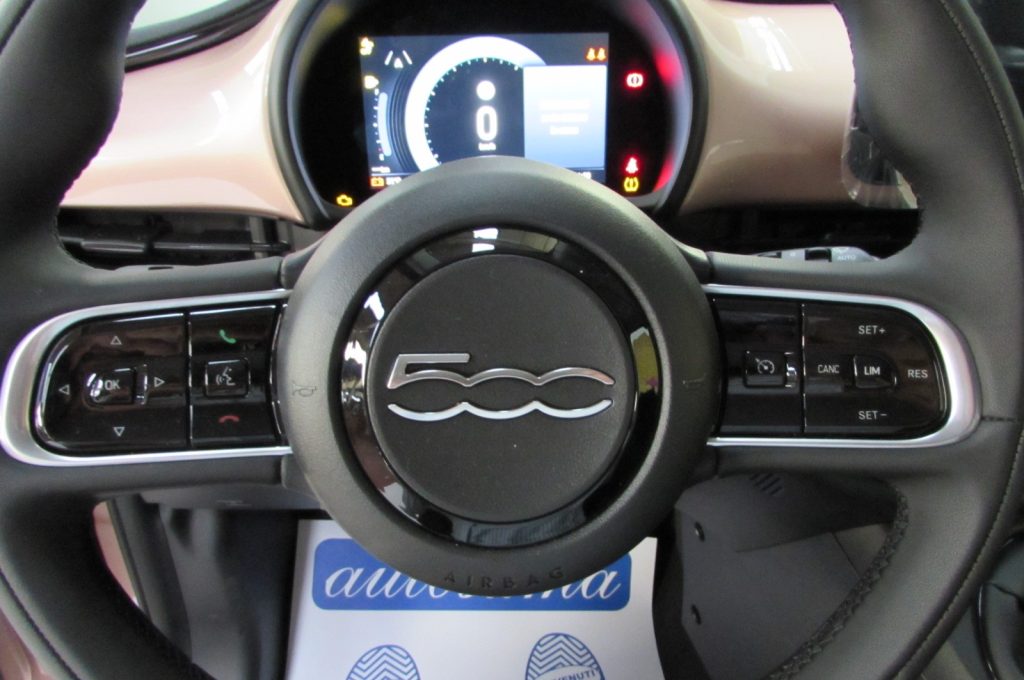 FIAT 500 Berlina Hybrid ICON - 11