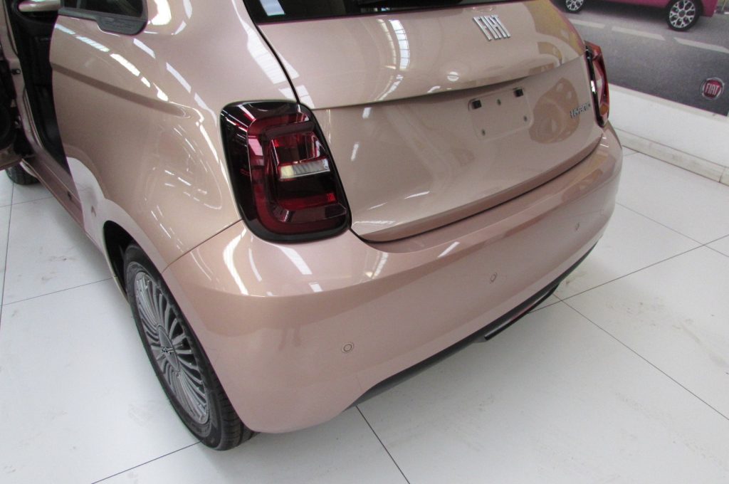 FIAT 500 Berlina Hybrid ICON - 15