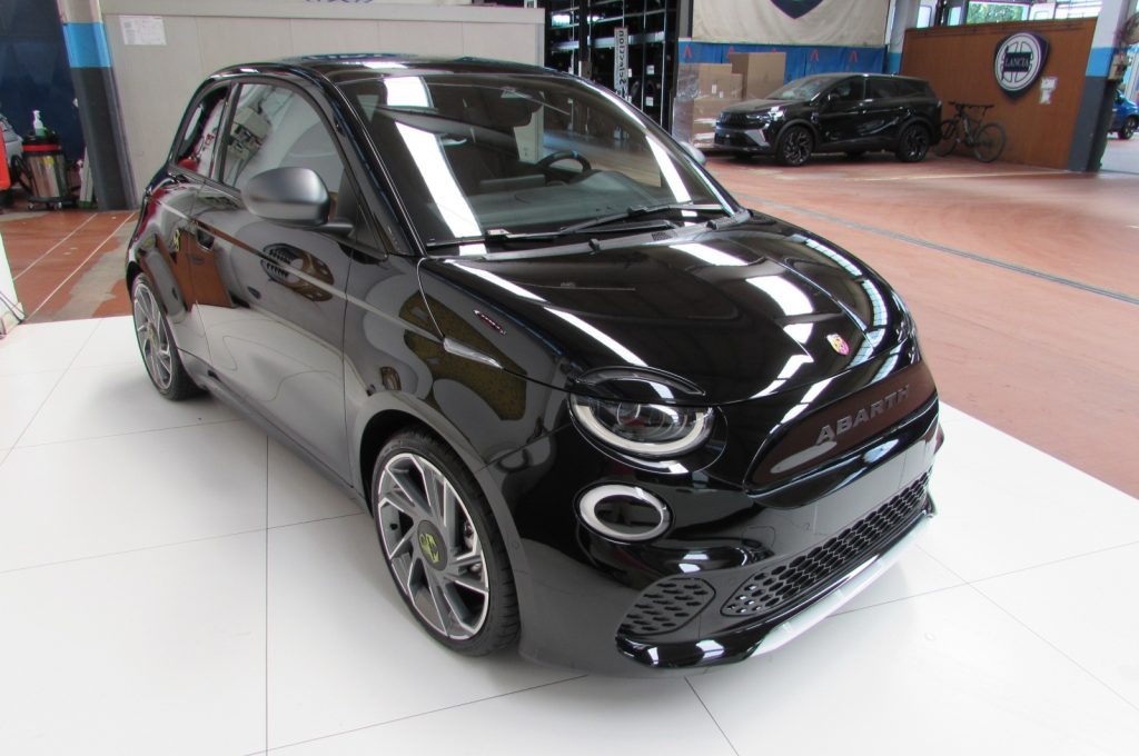 ABARTH 500e Turismo - 3