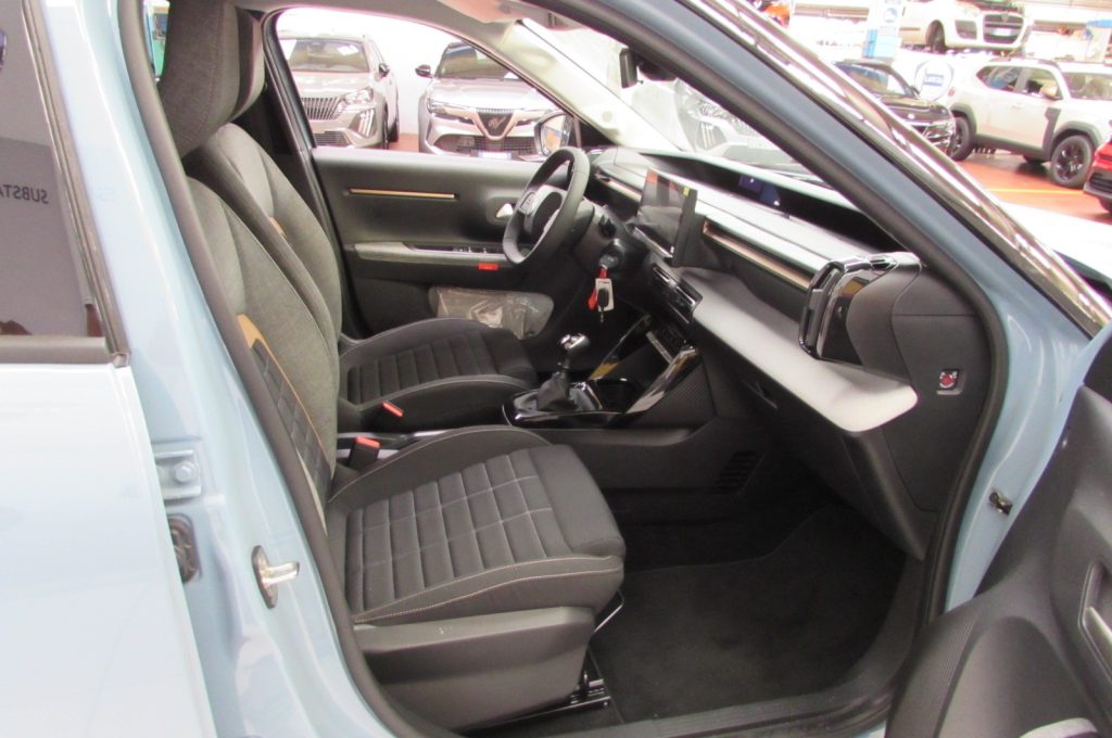 CITROEN C3 Aircross 1.2 PureTech Turbo 100 CV Plus KMZERO - 16