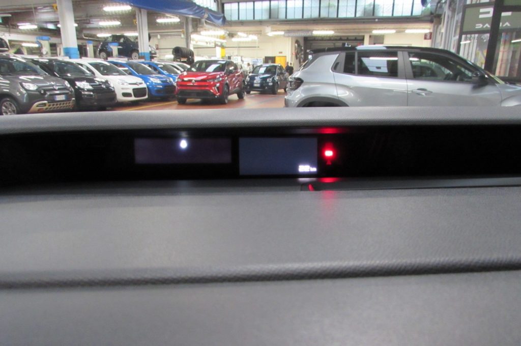 CITROEN C3 Aircross Hybrid 145 cv Automatico MAX KM ZERO - 9