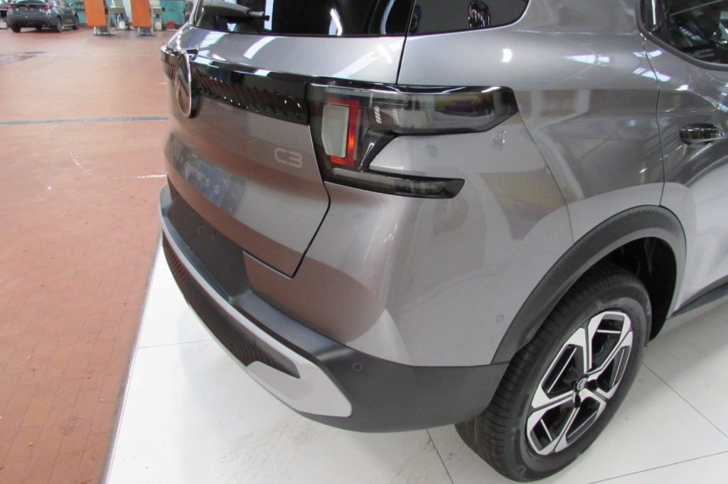 CITROEN C3 Aircross Hybrid 145 cv Automatico MAX KM ZERO - 15