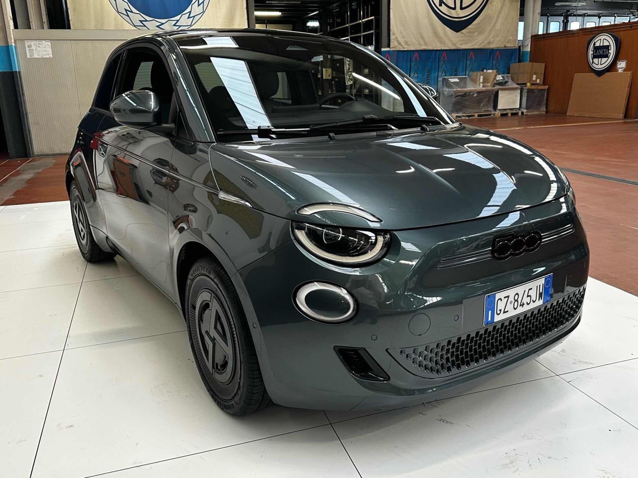FIAT 500e Berlina 42 kWh Giorgio Armani - 4
