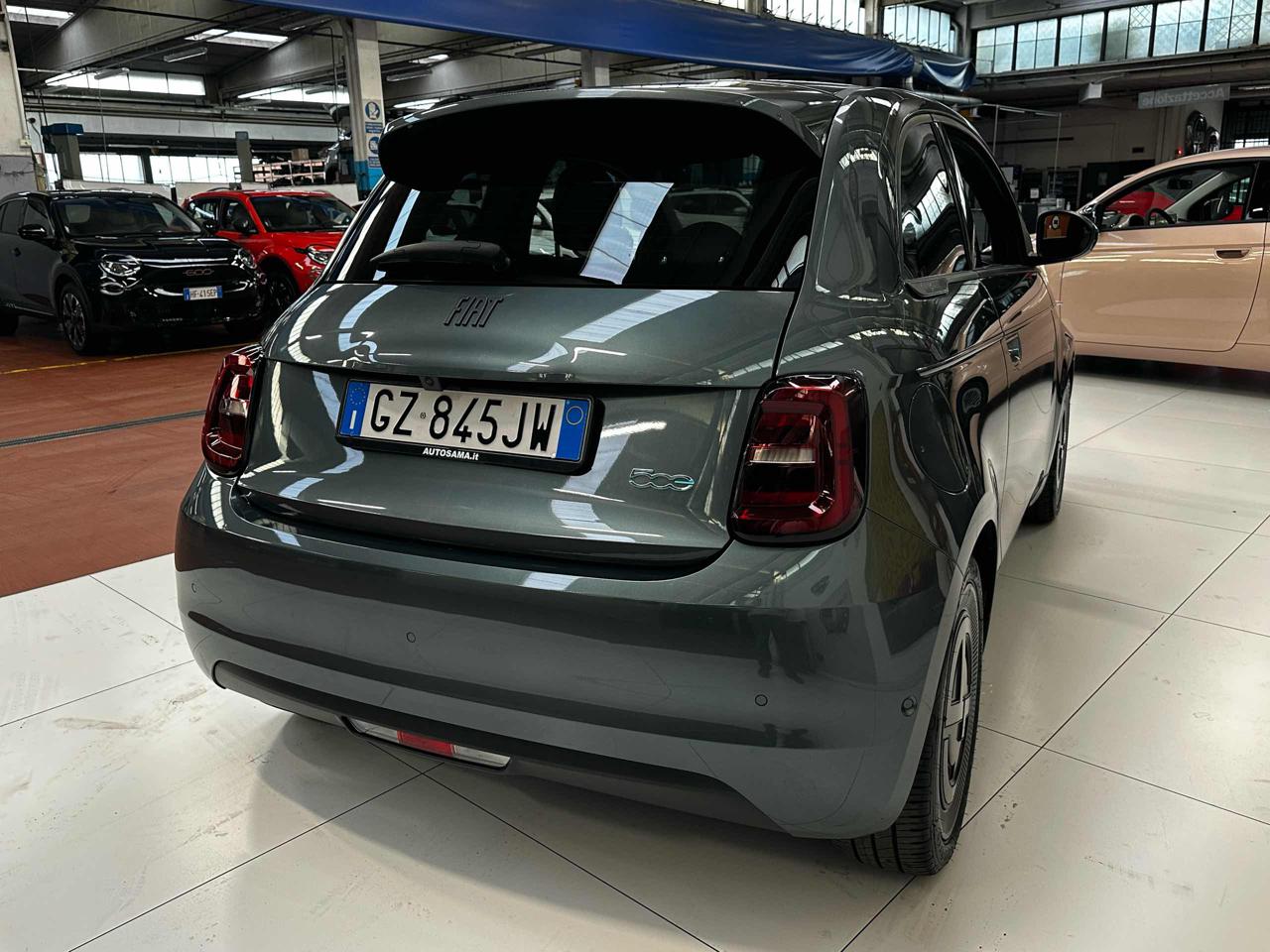 FIAT 500e Berlina 42 kWh Giorgio Armani - 6