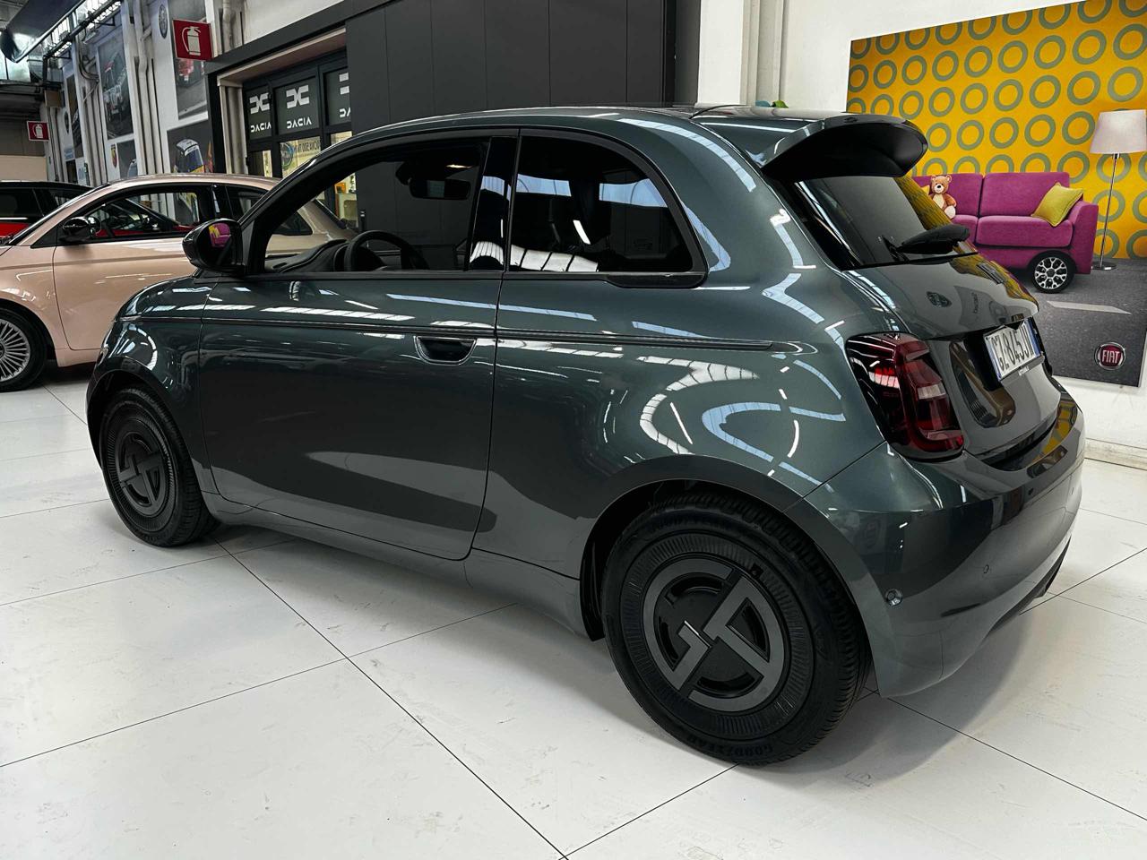 FIAT 500e Berlina 42 kWh Giorgio Armani - 5