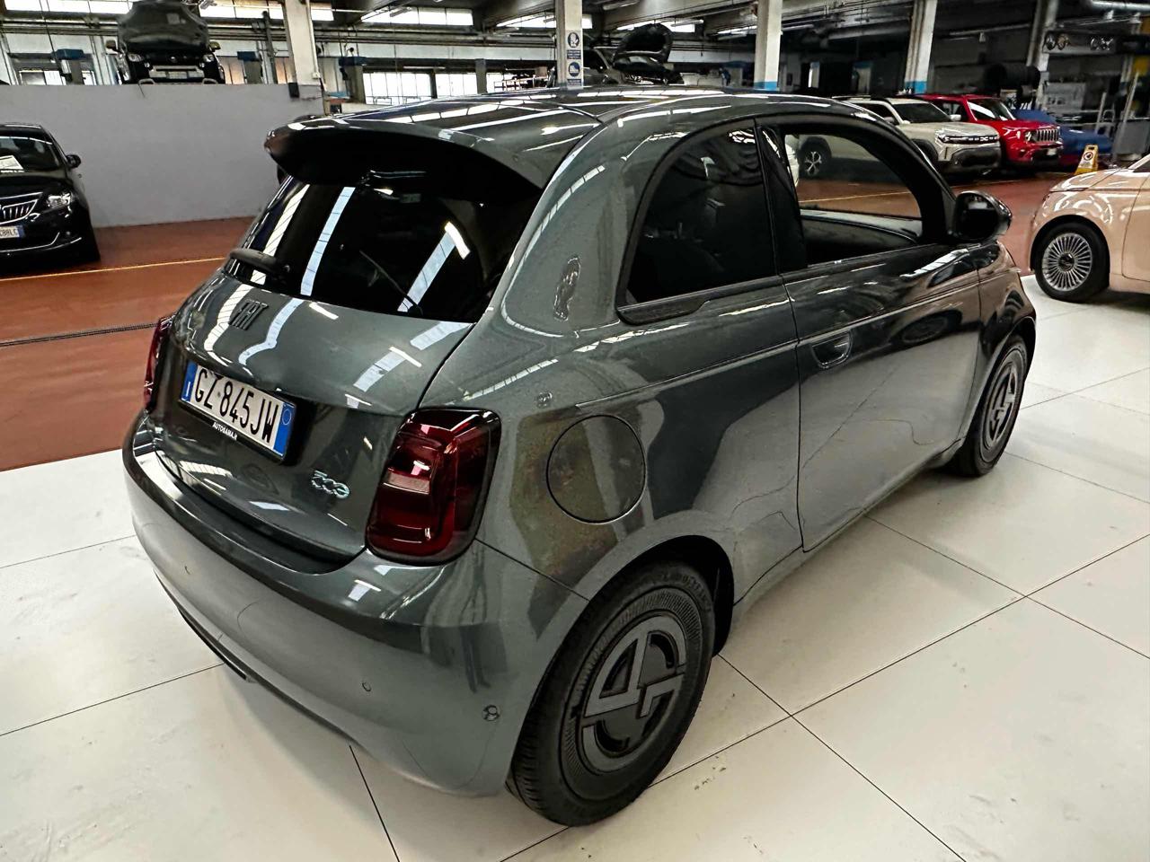 FIAT 500e Berlina 42 kWh Giorgio Armani - 7