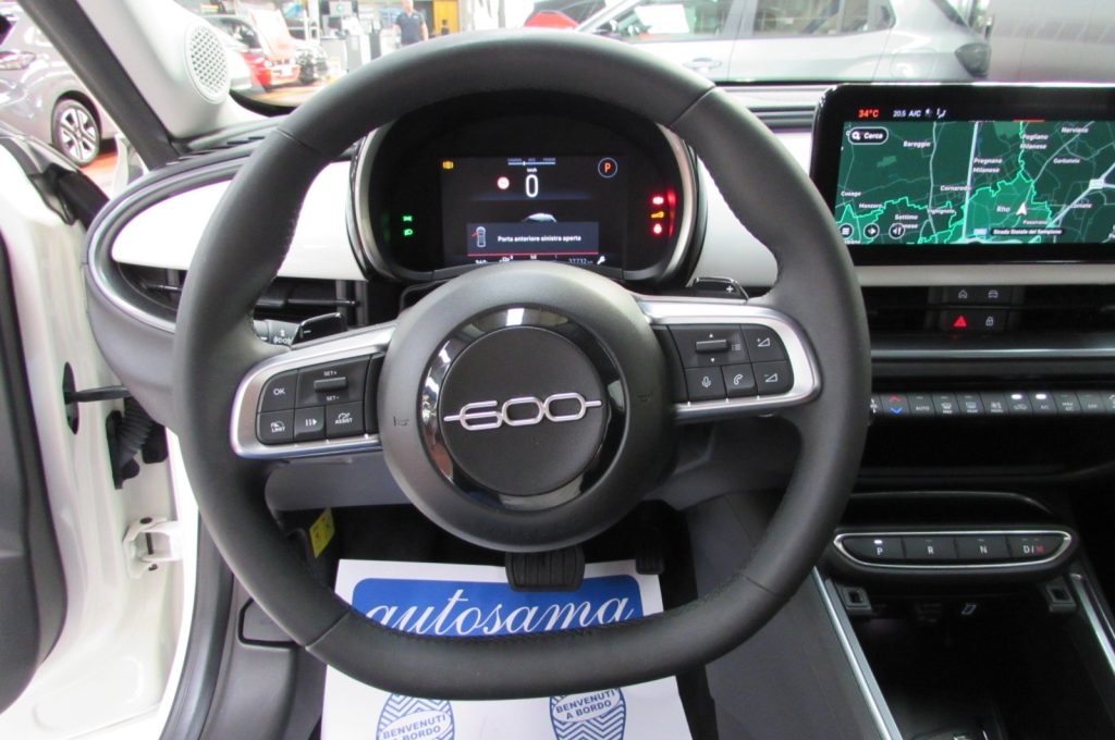 FIAT 600 Hybrid 145 CV DCT MHEV - 12