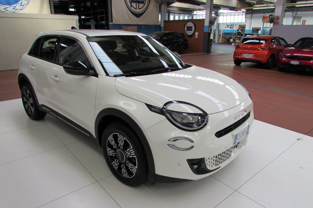 FIAT 600 Hybrid 145 CV DCT MHEV - 3