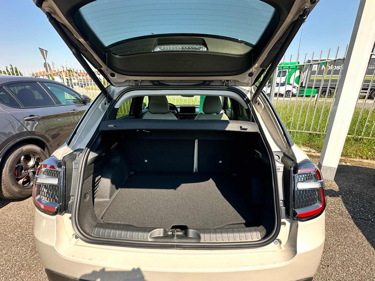 FIAT 600 Hybrid 145 CV DCT MHEV La Prima km zero - 12