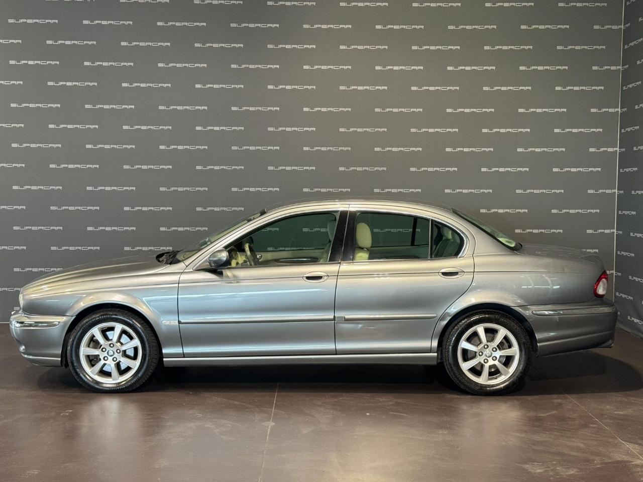 JAGUAR X-Type 2.5 V6 24V cat Executive - 5