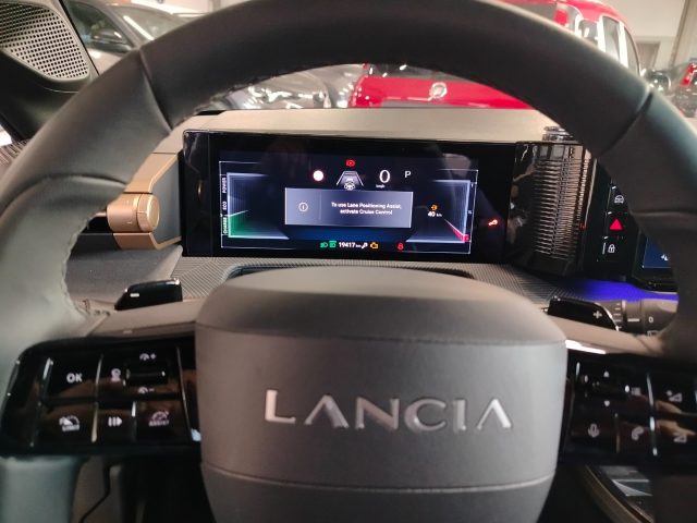 LANCIA Ypsilon — foto 25 di 32