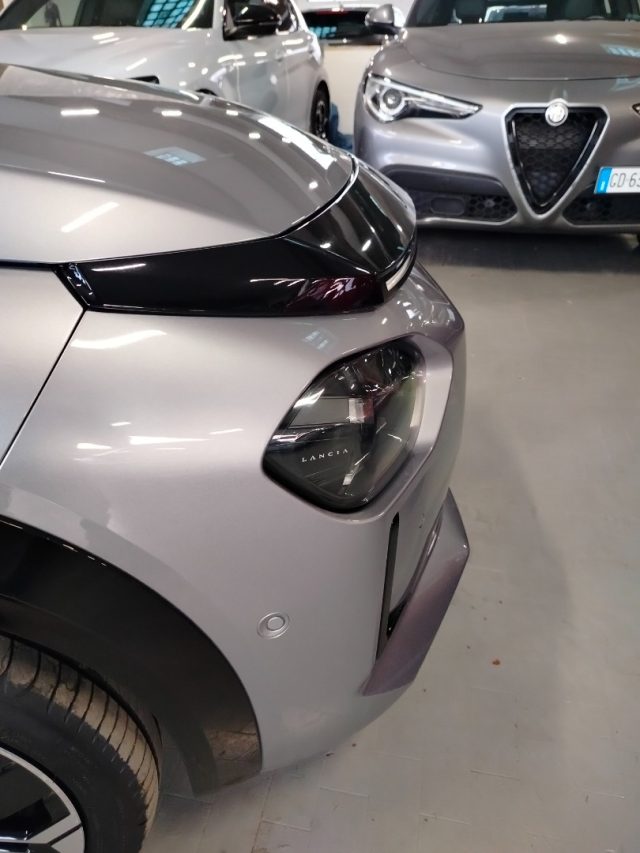 LANCIA Ypsilon — foto 15 di 32