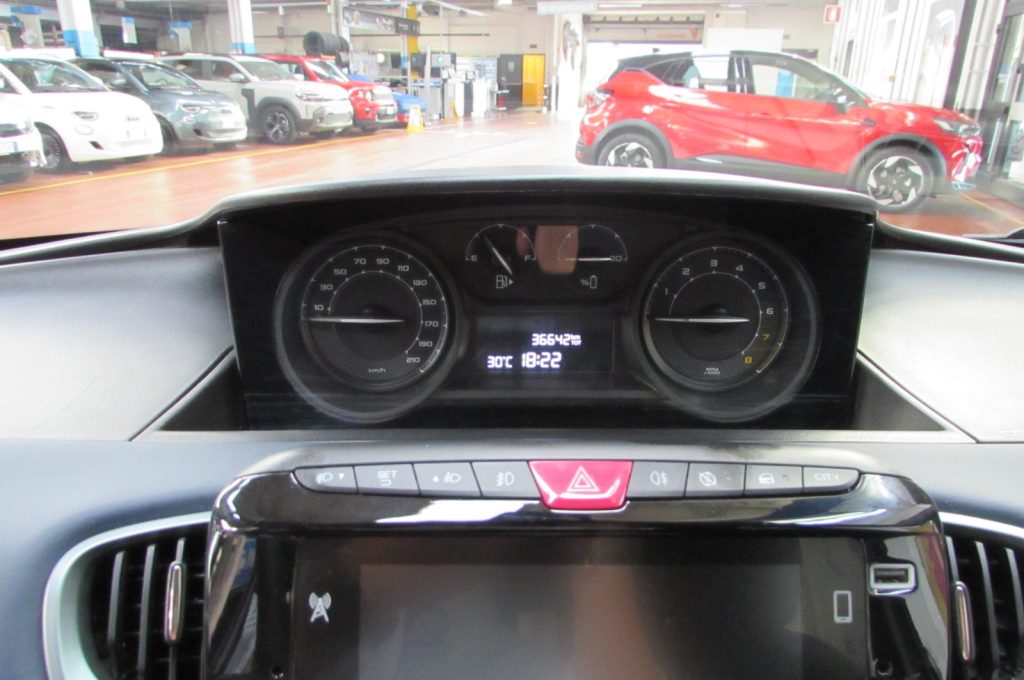 LANCIA Ypsilon 1.0 FireFly 5 porte S&S Hybrid Platino - 11