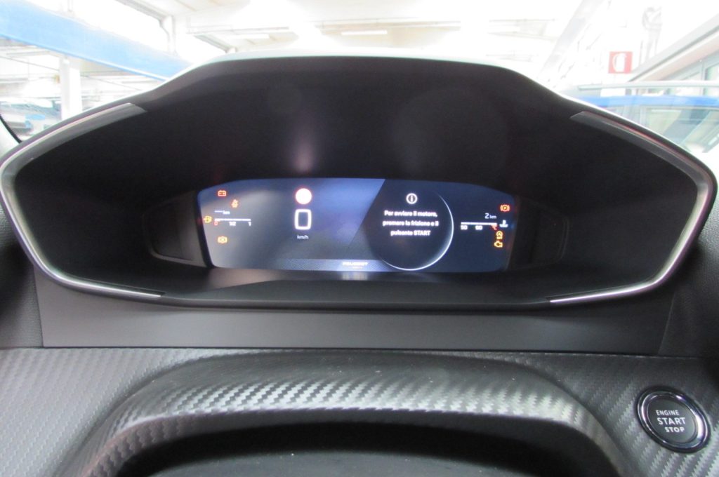 PEUGEOT 2008 PureTech 100 S&S Allure - 8