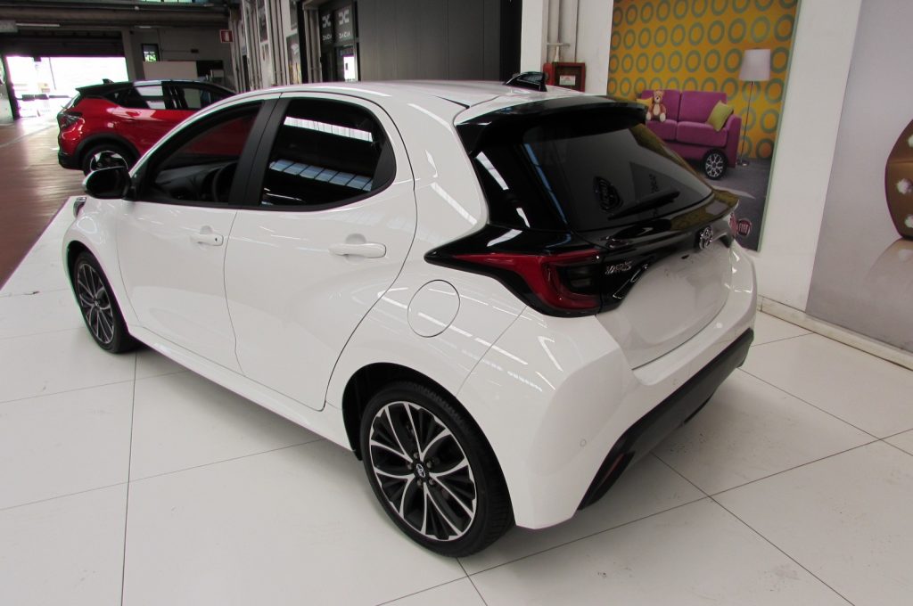 TOYOTA Yaris 1.5 Hybrid 5 porte ICON KM ZERO - 4