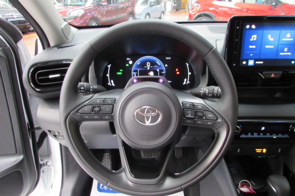 TOYOTA Yaris 1.5 Hybrid 5 porte ICON KM ZERO - 13