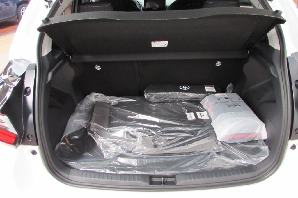 TOYOTA Yaris 1.5 Hybrid 5 porte ICON KM ZERO - 15