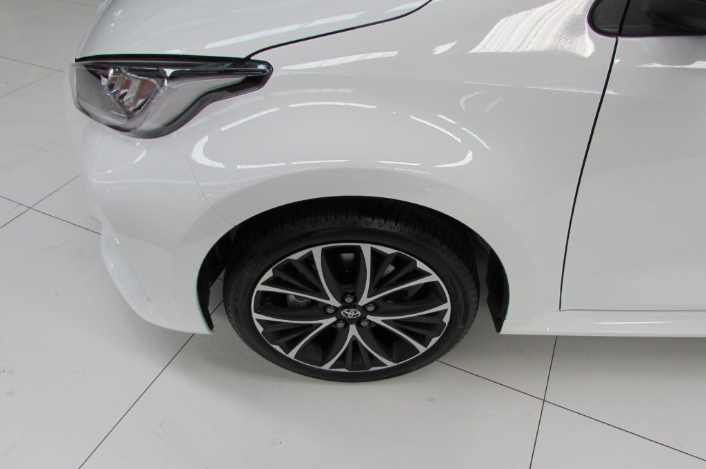 TOYOTA Yaris 1.5 Hybrid 5 porte ICON KM ZERO - 6