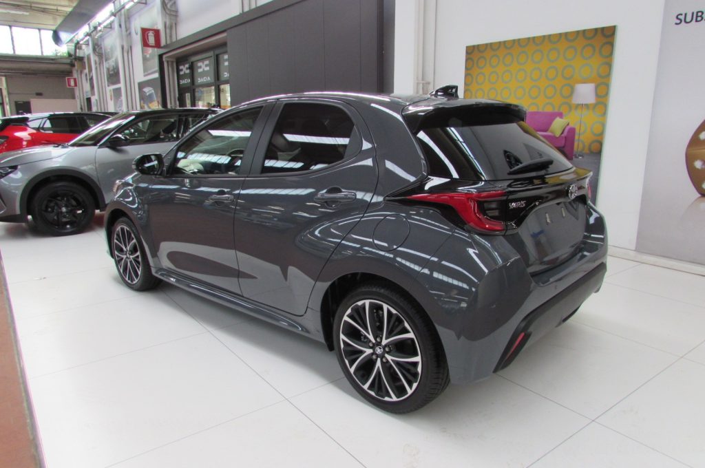 TOYOTA Yaris 1.5 Hybrid 5 porte ICON KM ZERO - 4