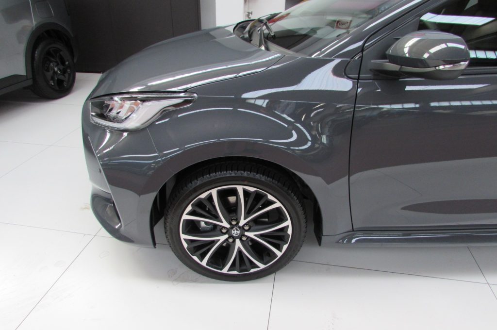 TOYOTA Yaris 1.5 Hybrid 5 porte ICON KM ZERO - 6