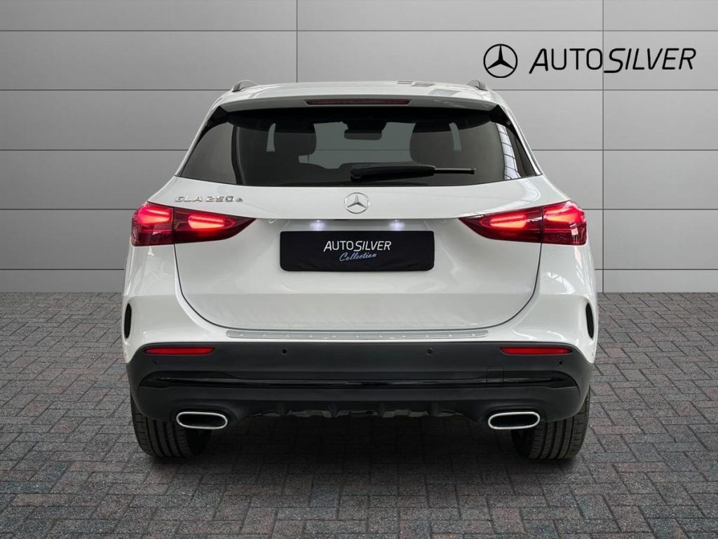 MERCEDES-BENZ GLA 250 e EQ AMG Line Advanced Plus auto - 4
