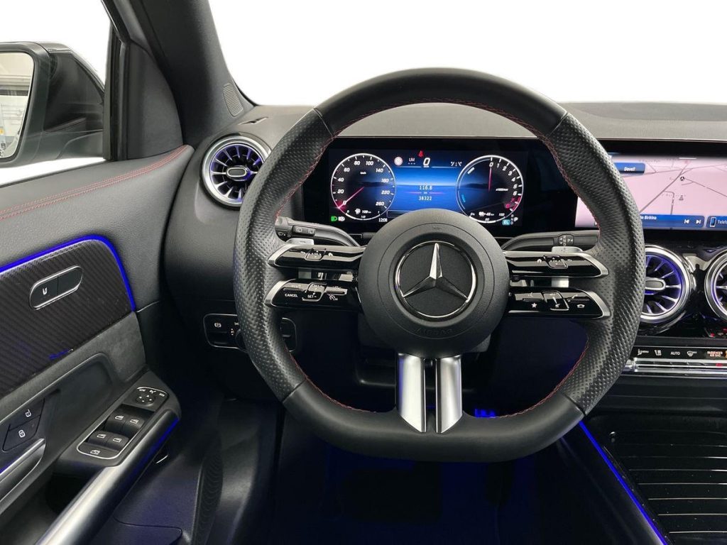 MERCEDES-BENZ GLA 250 e EQ AMG Line Advanced Plus auto - 11