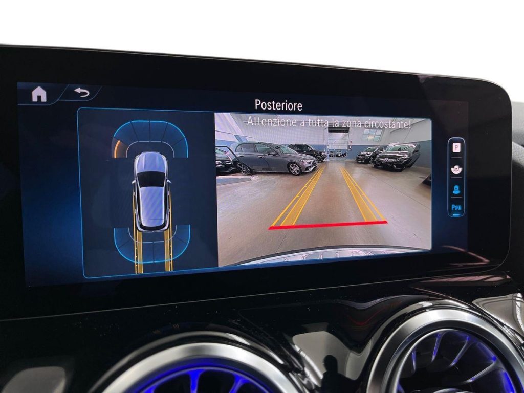 MERCEDES-BENZ GLA 250 e EQ AMG Line Advanced Plus auto - 12