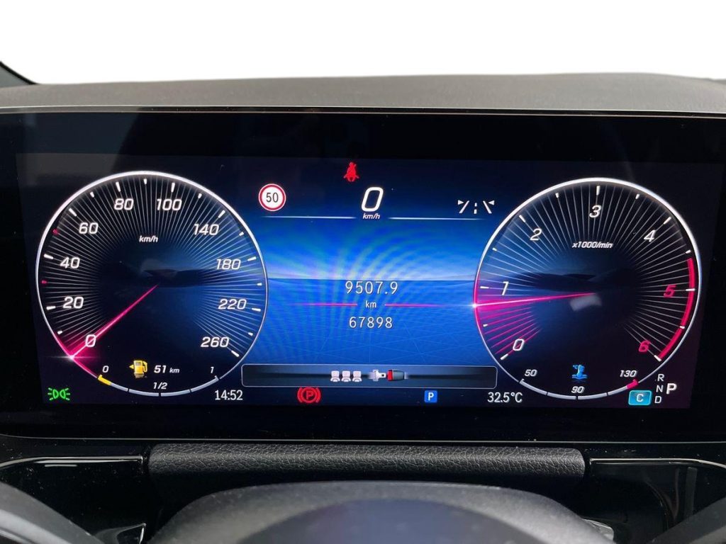 MERCEDES-BENZ GLA 200 d Automatic AMG Line Advanced Plus - 8