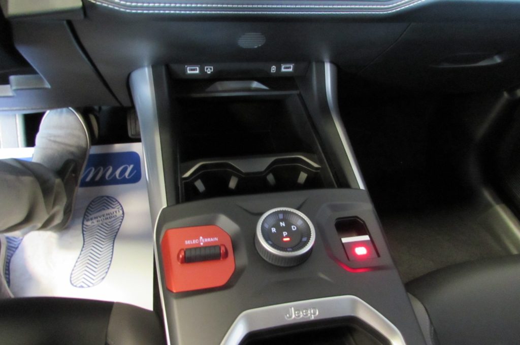 JEEP Compass 1.2 Turbo 48V e-Hybrid Summit - 11