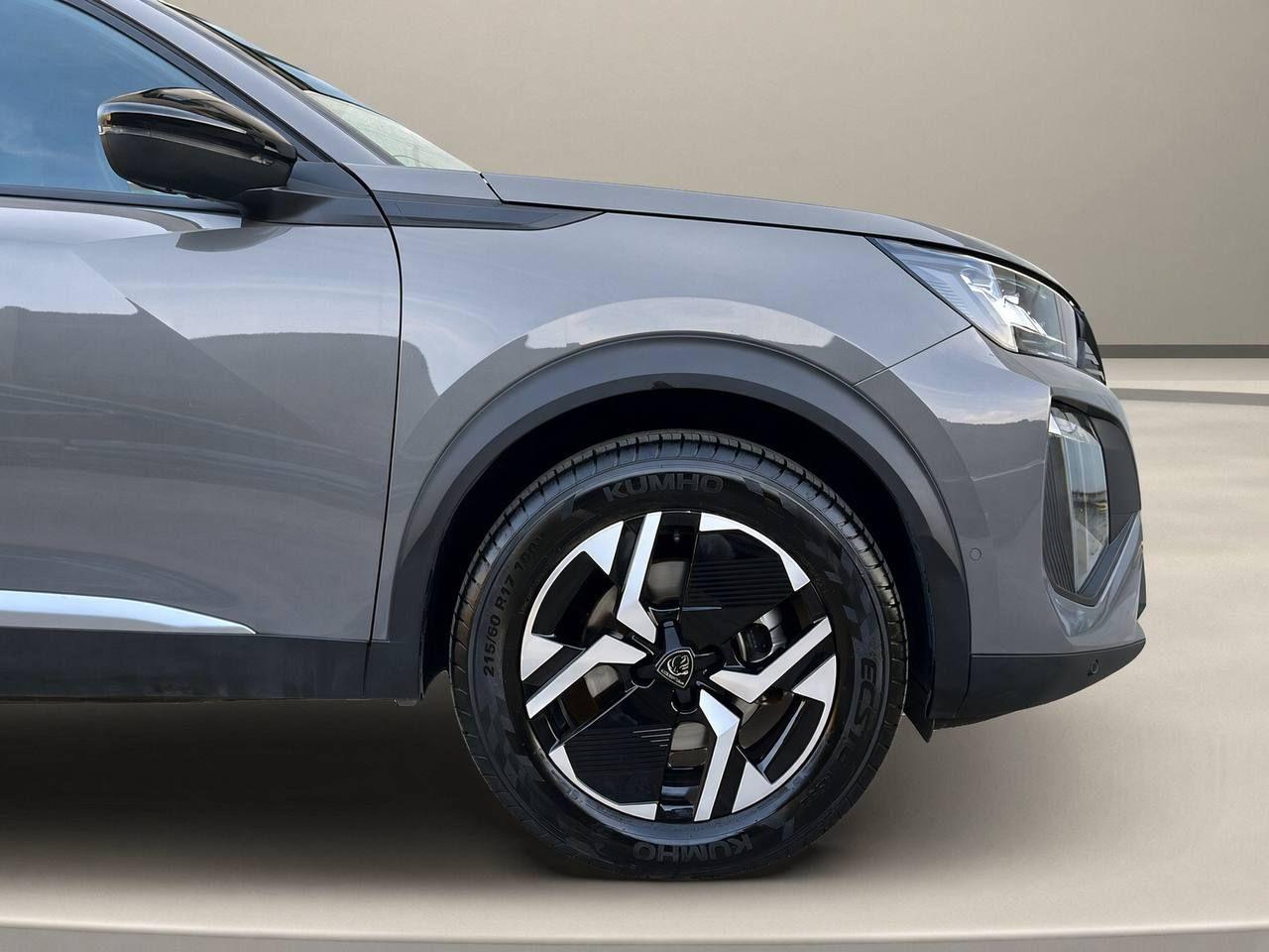 PEUGEOT 2008 Hybrid 145 e-DCS6 Allure - 40