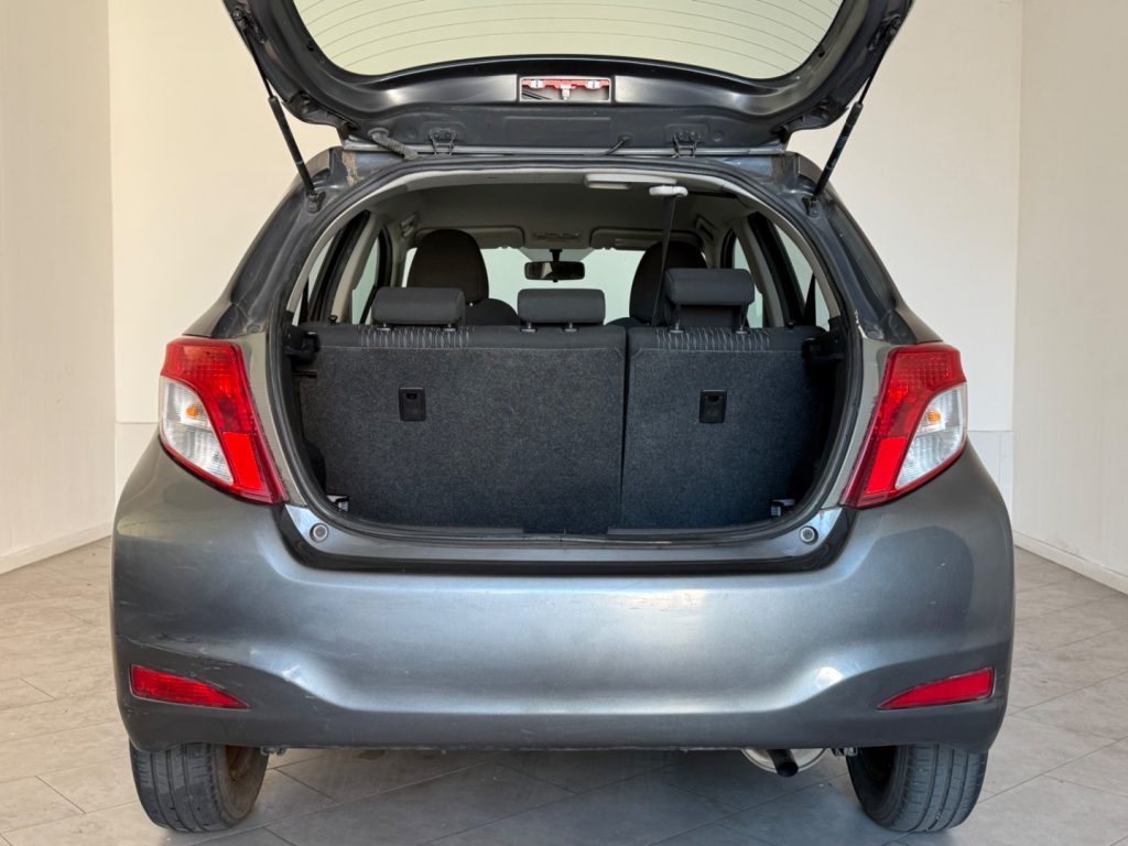 TOYOTA Yaris 1.0 5P Lounge - 7